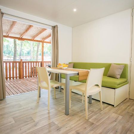 Mobile Homes Premium Magnolia Bijela Uvala โปเรช ภายนอก รูปภาพ